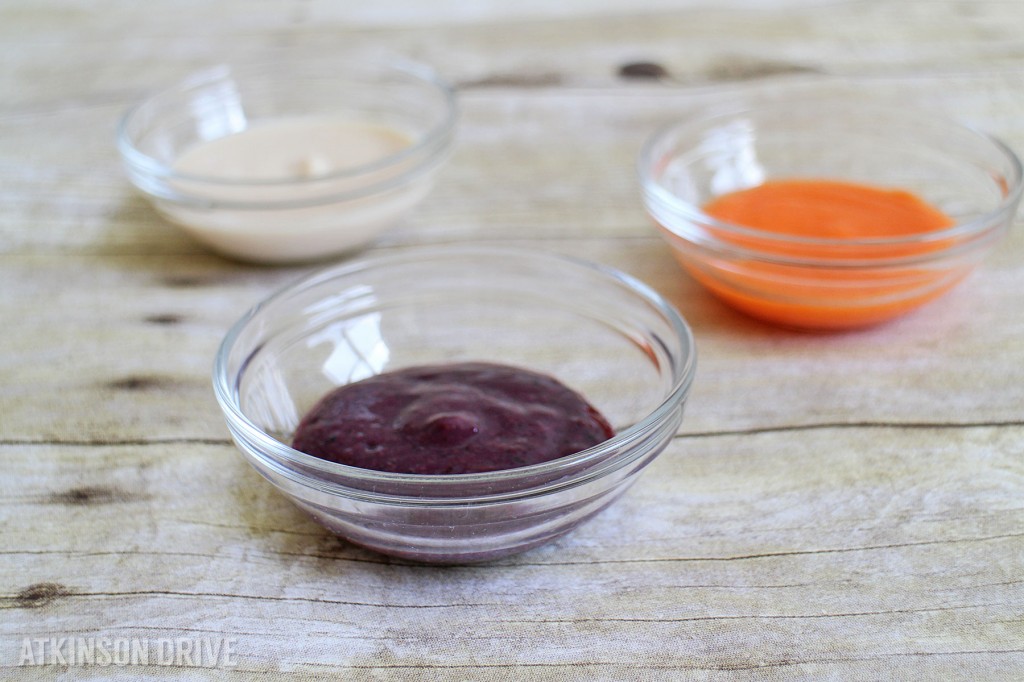Anyone can make their own baby food purees with these simple and affordable tips! /// by Atkinson Drive