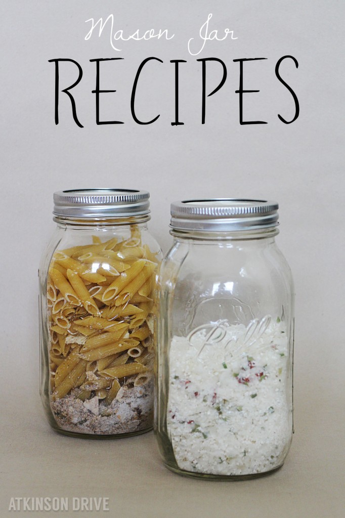 These tasty soup recipes are the perfect way to stay warm on cool Fall & Winter evenings! Make the dry mix now, and store in a mason jar for those busy nights when you don't have time to cook. /// Texas Two-Step Soup & Easy Loaded Baked Potato Soup by Atkinson Drive
