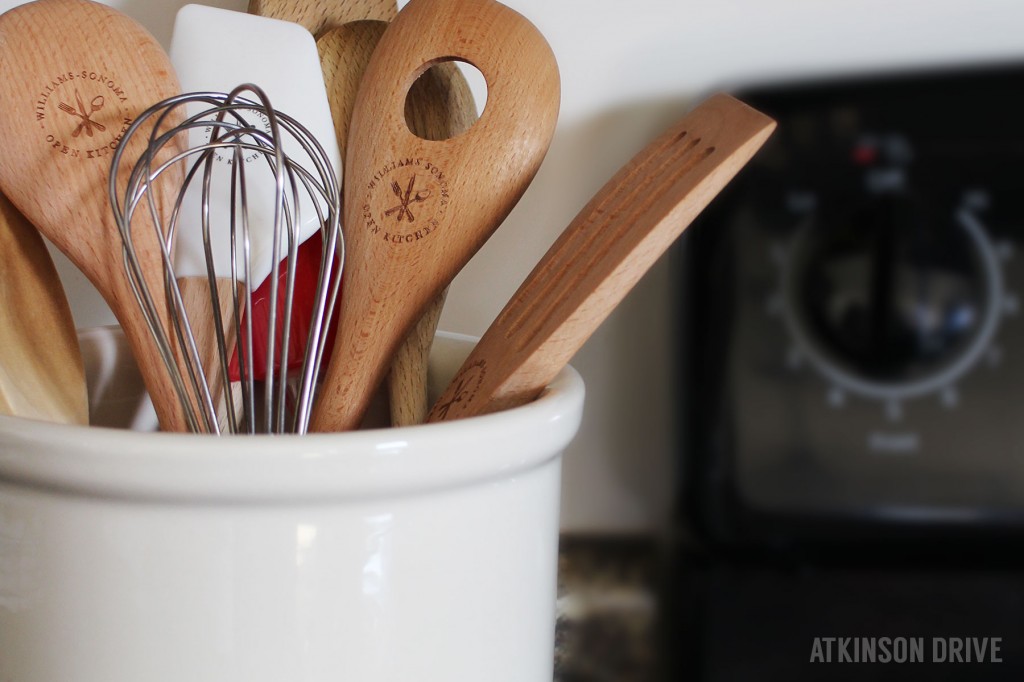 Before the holiday season starts, take some time to spruce up your kitchen - in 5 easy steps! /// by Atkinson Drive