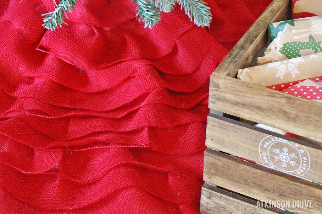 Add some rustic elegance to your holiday decorations with a DIY tiered burlap Christmas tree skirt! /// by Atkinson Drive
